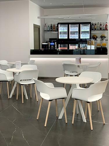 Prima Vista Lounge By Aviapartner På Cagliari Airport