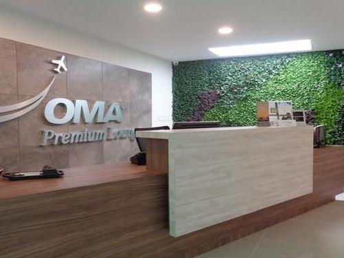 Oma Premium Lounge