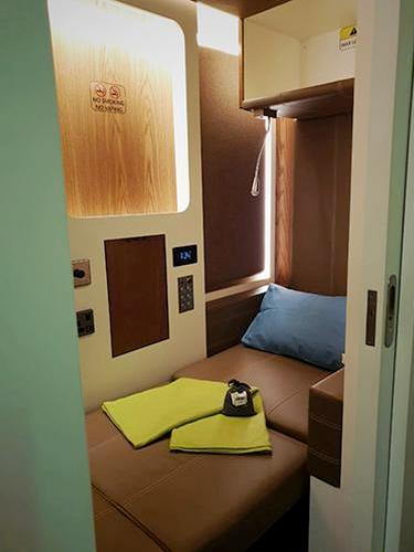 sleep 'n fly Sleep Lounge (Single FlexiSuite Off Peak 12:00-22:00)-3-6 hr stay At Dubai Airport