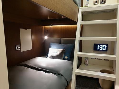 Sleep 'n Fly Sleep Lounge (yawn Bunk Cabin Off Peak 08:00-21:59) - 3-6 Hr Stay (Terminal 3 Concourse B)