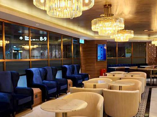 kuching travel club lounge