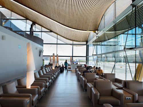 Neptuno Lounge At Madrid Barajas Airport