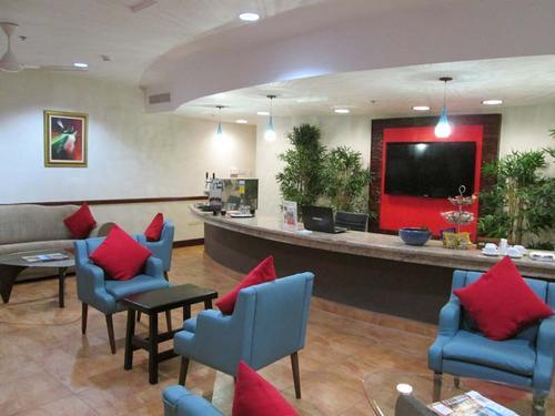 Club Mobay Arrivals Lounge, Montego Bay Sangster Intl