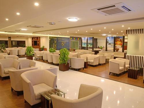Moonimaa Lounge, Male International