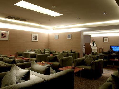 Miracle First Class Lounge (3-5hr Stay) At Bangkok Airport