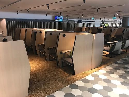 Blossom Lounge At Singapore Airport