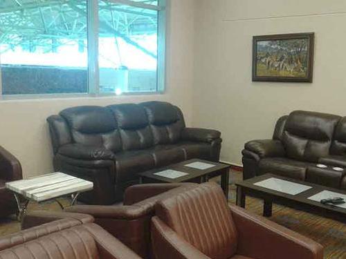 Dzimbahwe Executive Lounge, Victoria Falls International